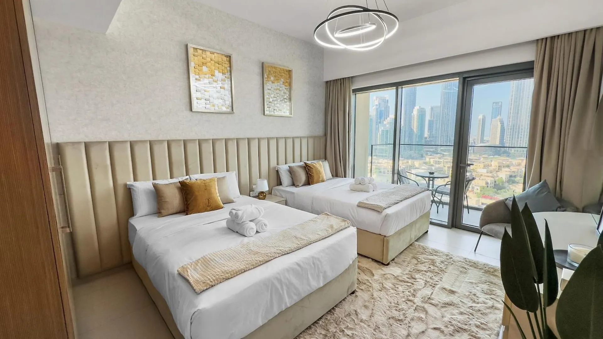 Best View In Dubai And Burj Khalifa View - 2 Bedroom - 3 Beds