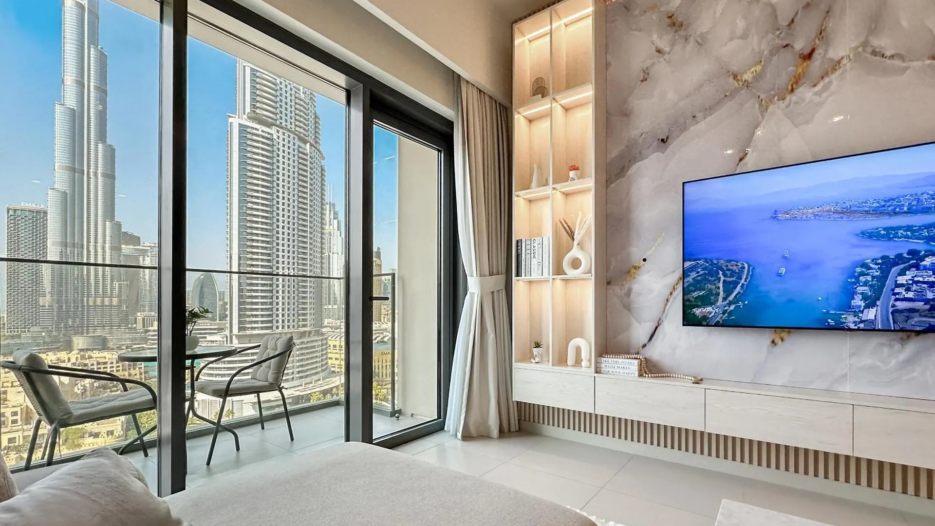 Best View In Dubai And Burj Khalifa View - 2 Bedroom - 3 Beds