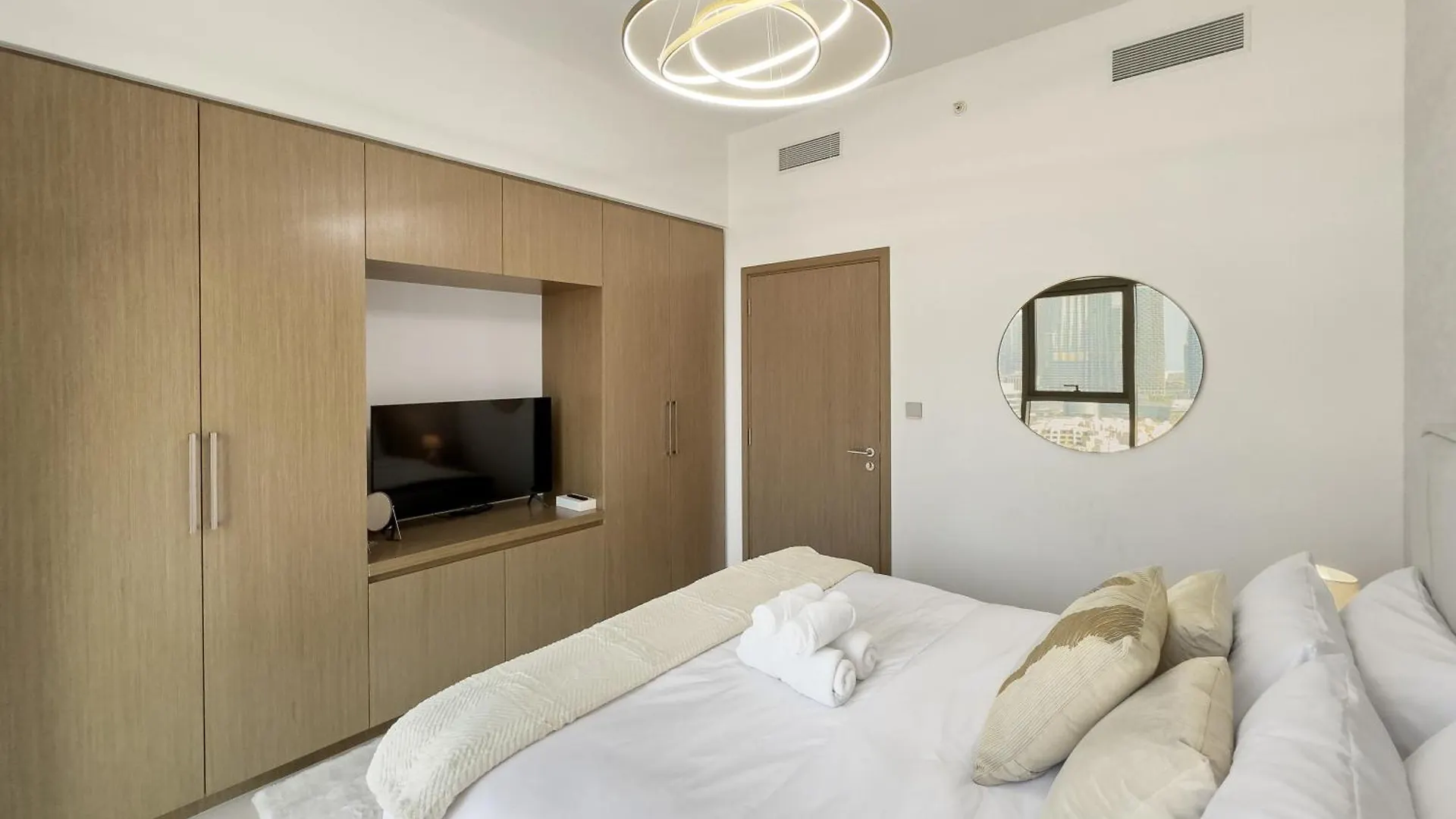 Best View In Dubai And Burj Khalifa View - 2 Bedroom - 3 Beds 0*,