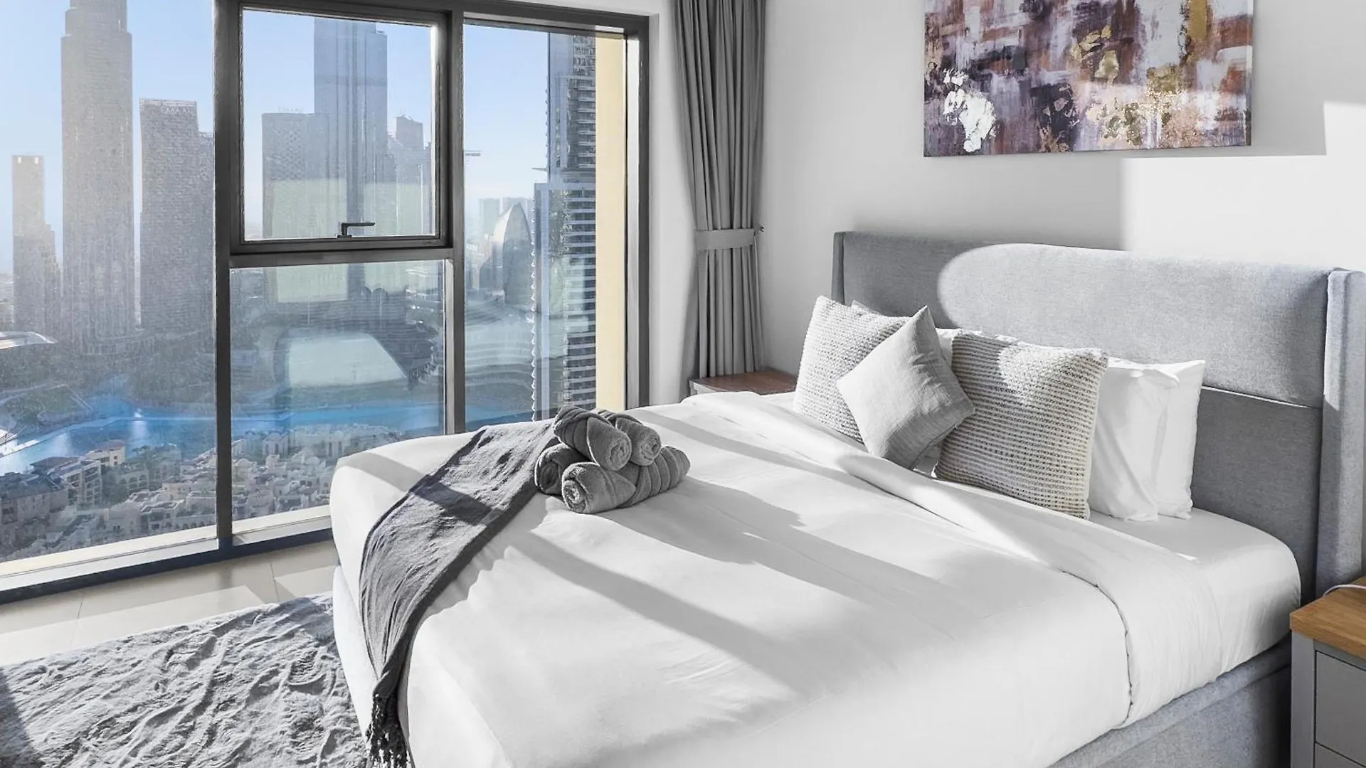 Best View In Dubai And Burj Khalifa View - 2 Bedroom - 3 Beds