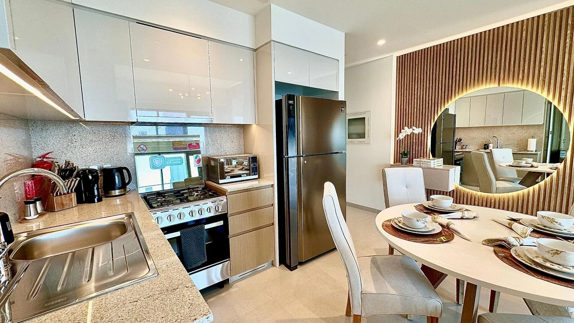 Best View In Dubai And Burj Khalifa View - 2 Bedroom - 3 Beds 0*,